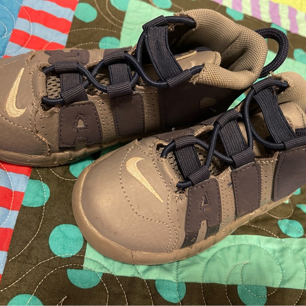 Nike toddler uptempo size 9c - Picture 2 of 2